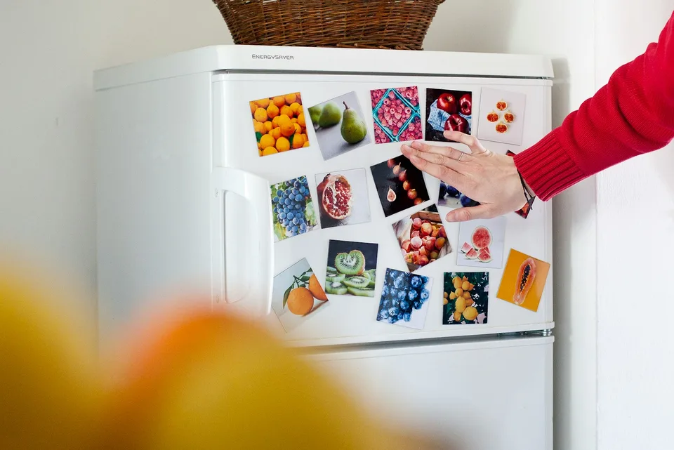 Photo Magnets & Metal-Surface Displays